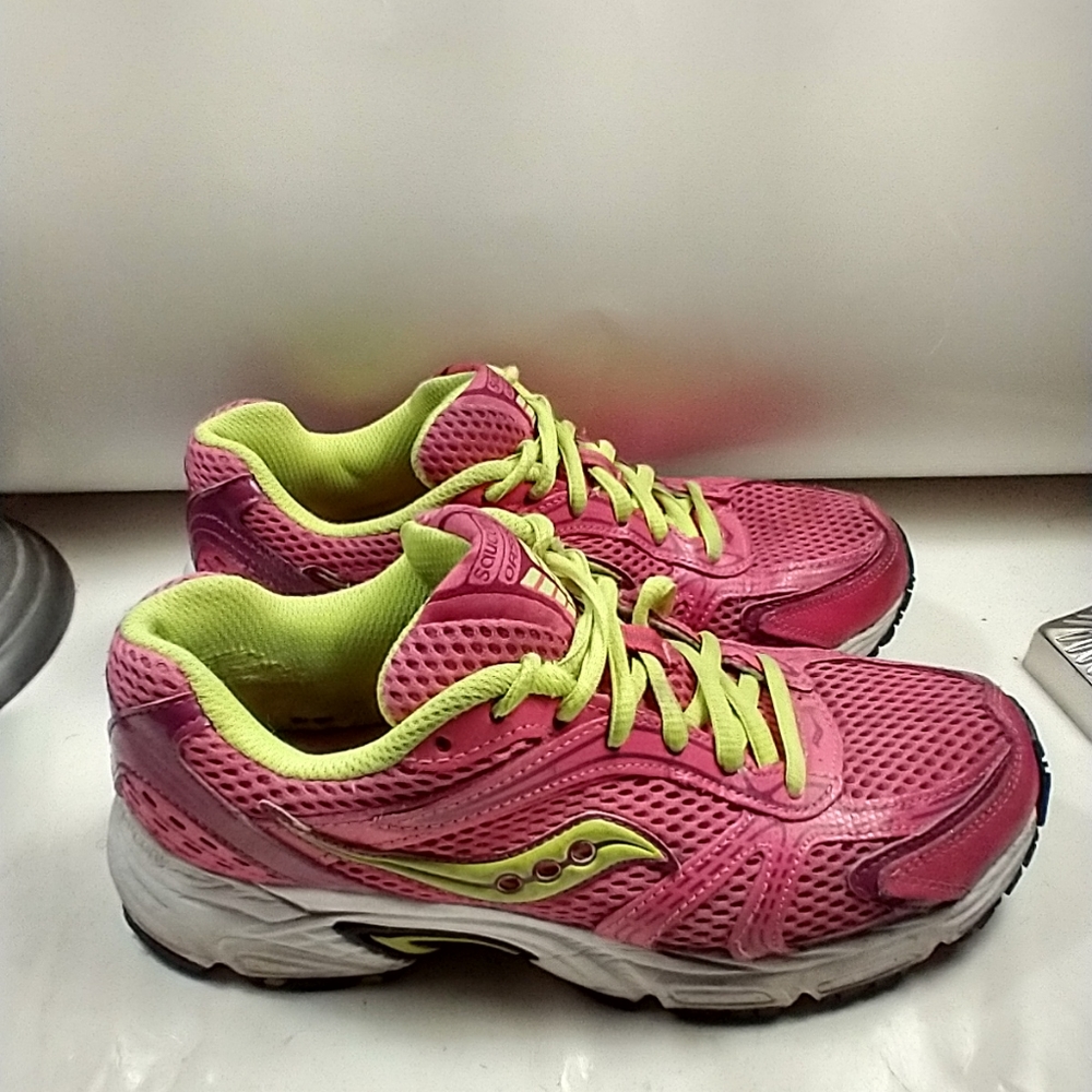 Saucony Oasis Grid Running Shoes Women's sz 8.